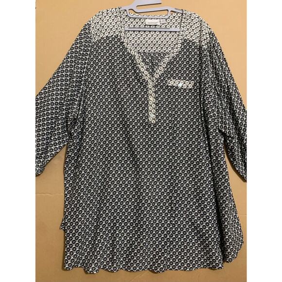 AVENUE Black & White 3/4 Sleeve Collarless Rayon Tunic Top Shirt NWOT Sz 30/32 - Picture 4 of 14